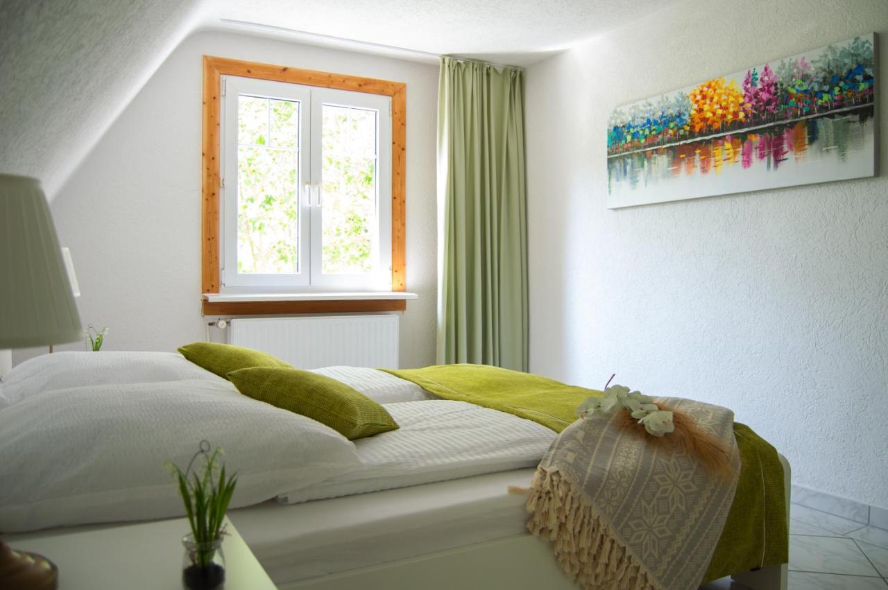 Wellness Mitten In Der Wasserfallstadt Triberg Triberg im Schwarzwald Екстер'єр фото