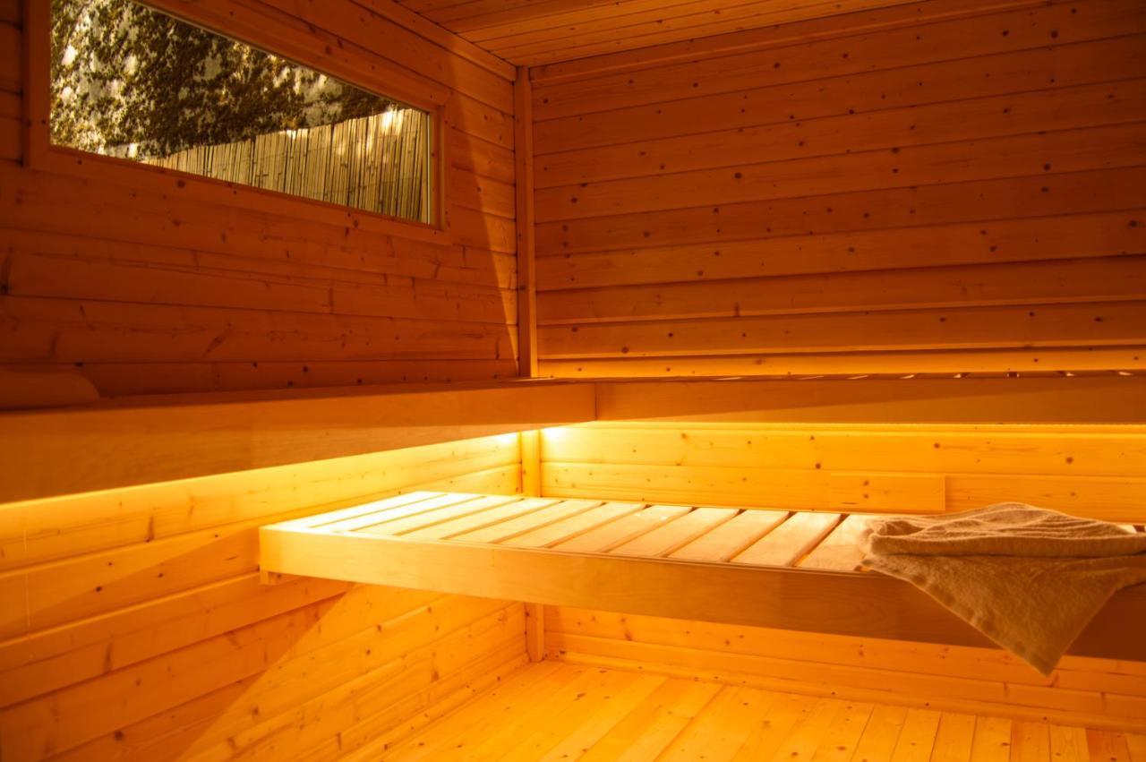 Wellness Mitten In Der Wasserfallstadt Triberg Triberg im Schwarzwald Екстер'єр фото